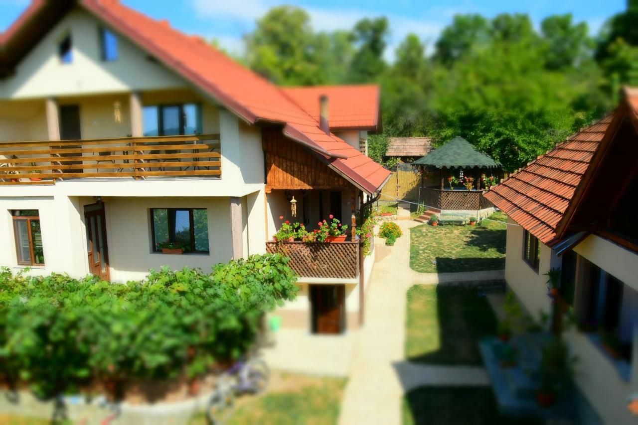 Casa Smeilor Horezu Bagian luar foto