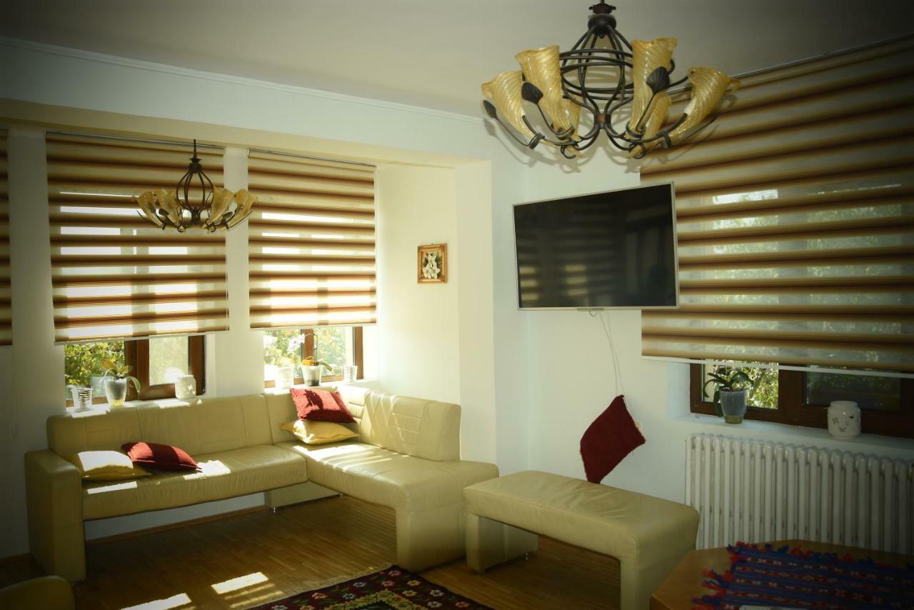 Casa Smeilor Horezu Bagian luar foto