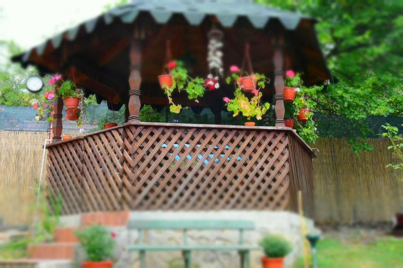 Casa Smeilor Horezu Bagian luar foto