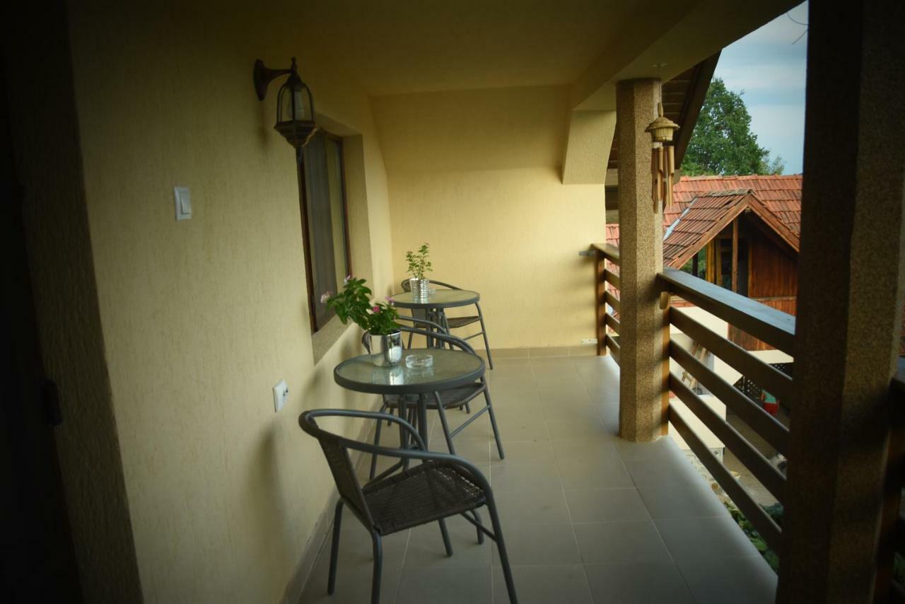 Casa Smeilor Horezu Bagian luar foto